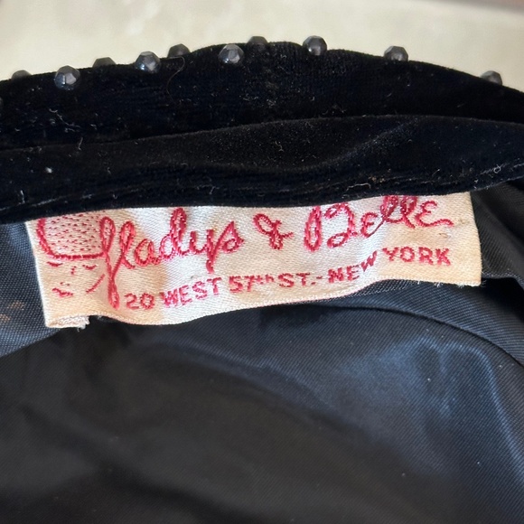 TIMELESS VINTAGE BLACK VELVET BERET STUDDED WITH BLACK BEADS & FRONTB BOW main image 7